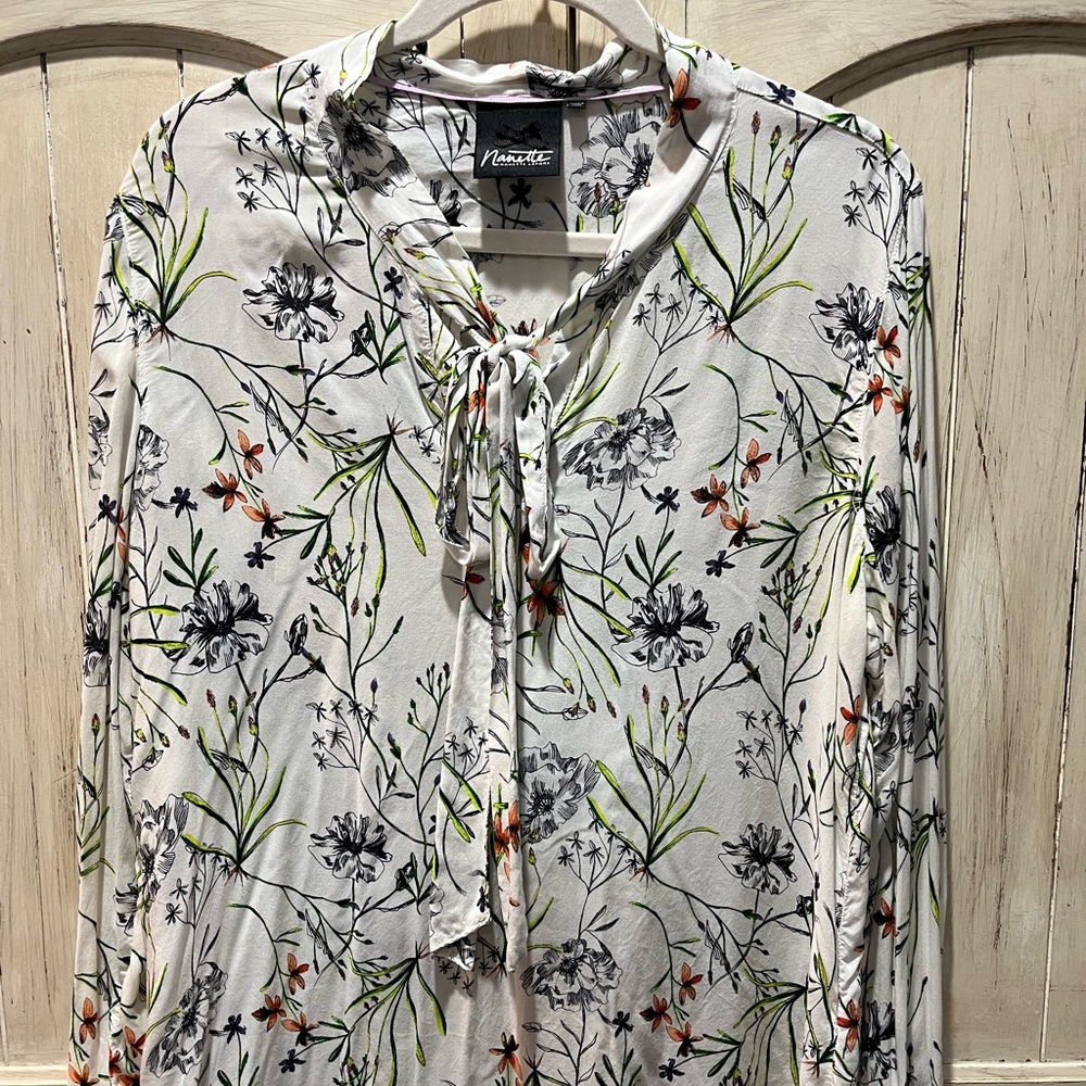 Nanette Lepore Floral Blouse With Tied Collar Sz L Rayon